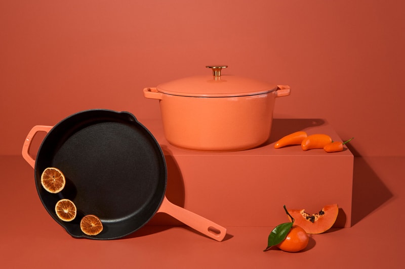 https://image-cdn.hypb.st/https%3A%2F%2Fhypebeast.com%2Fwp-content%2Fblogs.dir%2F6%2Ffiles%2F2021%2F03%2Fmilo-cookware-kitchen-cast-iron-new-colorways-pre-order-where-to-buy-10.jpg?cbr=1&q=90