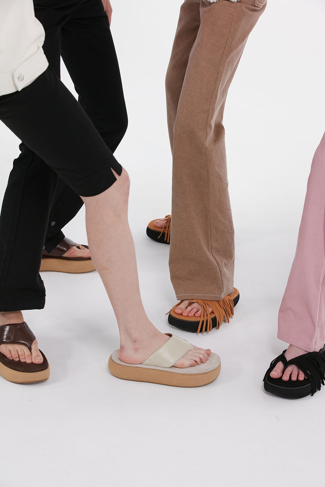 osoi spring summer ss21 collection campaign hustle and bustle sandals shoes slides
