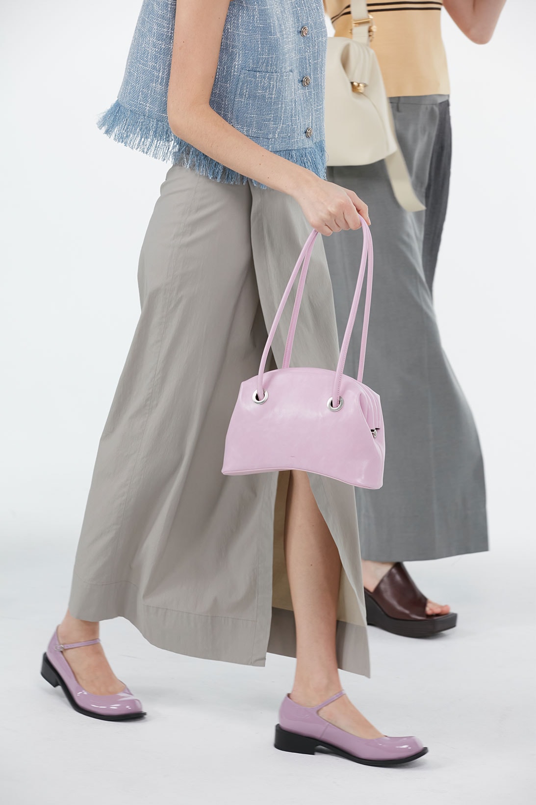 osoi spring summer ss21 collection campaign hustle and bustle shoulder handbags