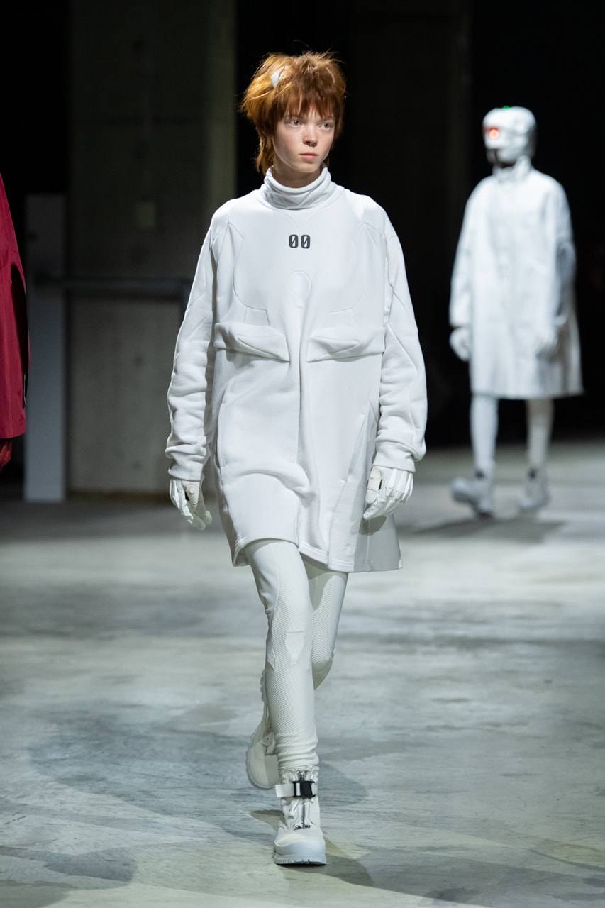 undercover fw21 fall winter 2021 collection runway fashion week jun takahashi all white