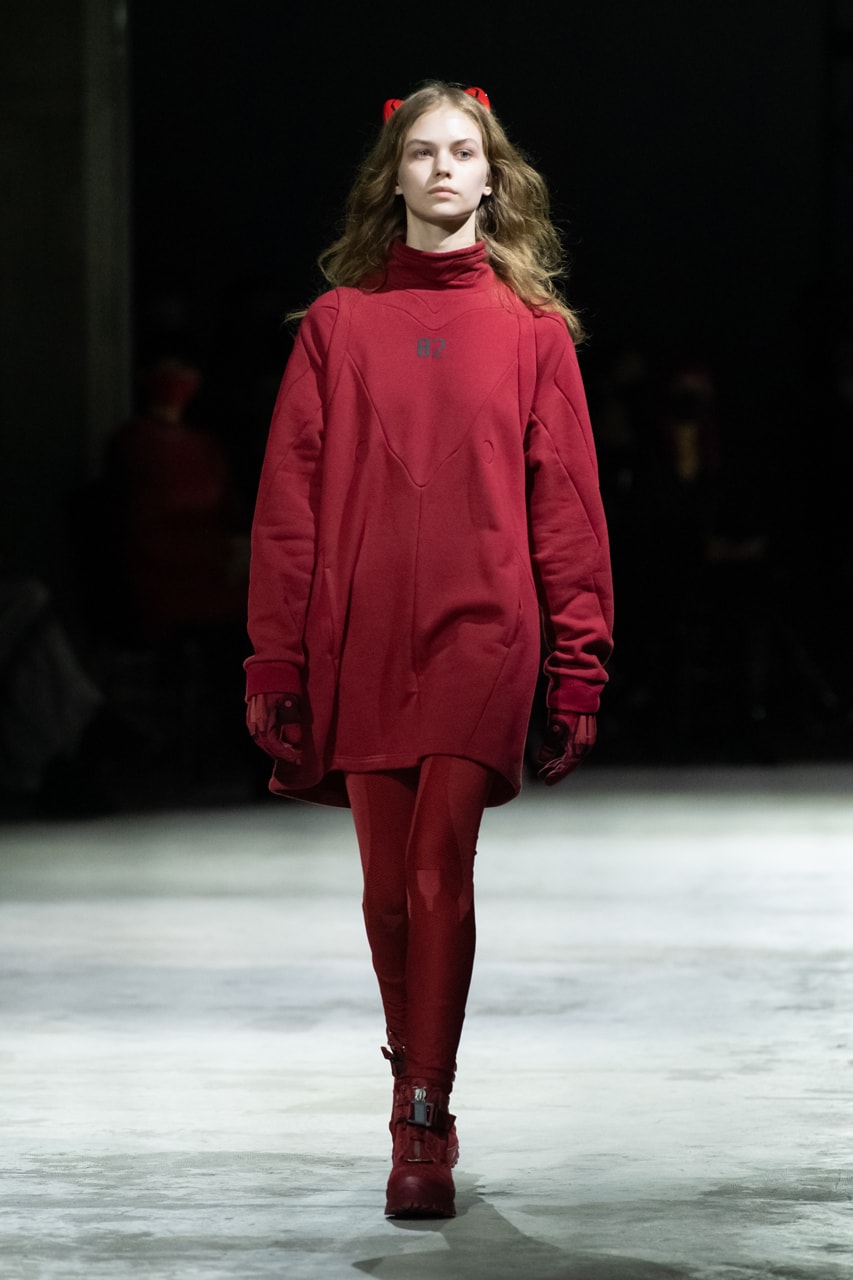 undercover fw21 fall winter 2021 collection runway fashion week jun takahashi all red tights