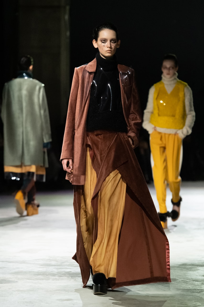 undercover fw21 fall winter 2021 collection runway fashion week jun takahashi coat skirt