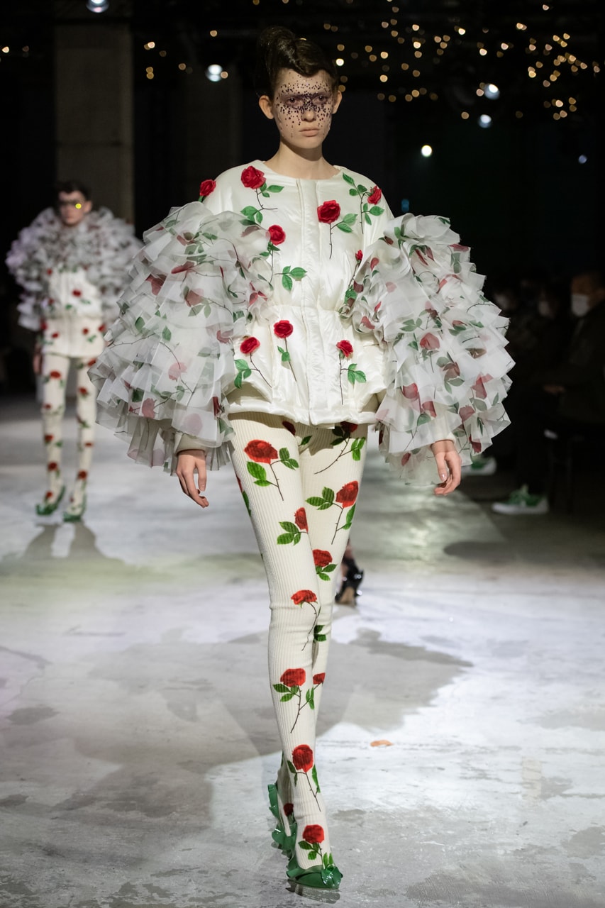 undercover fw21 fall winter 2021 collection runway fashion week jun takahashi rose flowers
