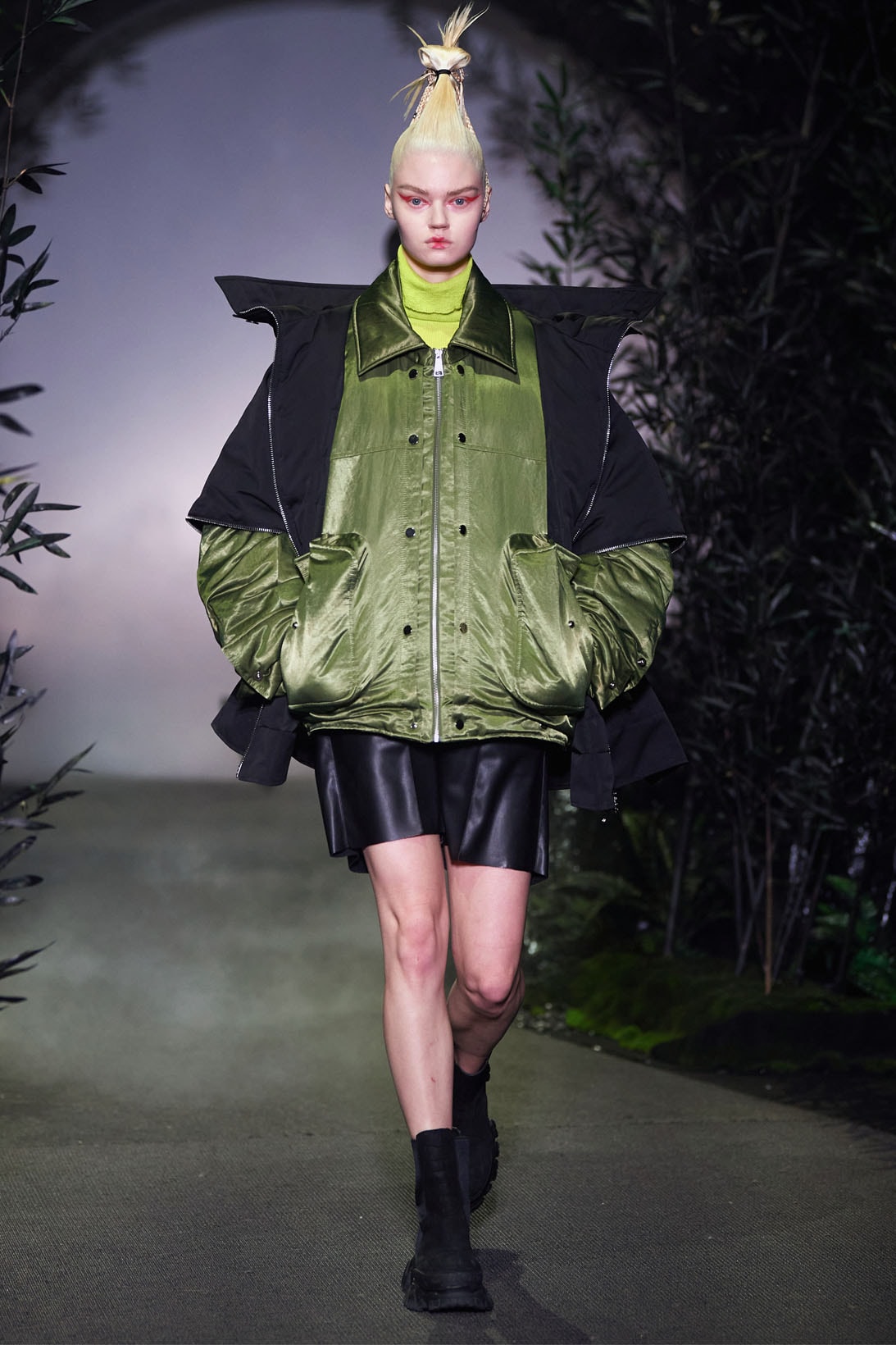 Angel Chen FW21 Fall/Winter 2021 Collection Runway Shanghai Fashion Week SHFW jacket bomber