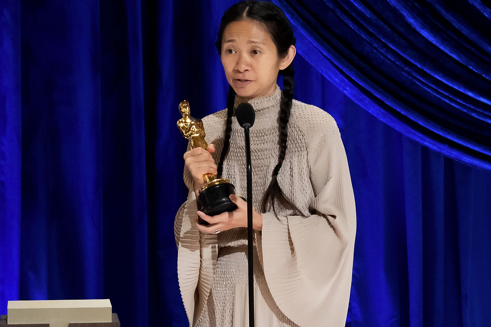 oscars 93rd academy awards chloe zhao nomadland best director first woman of color 