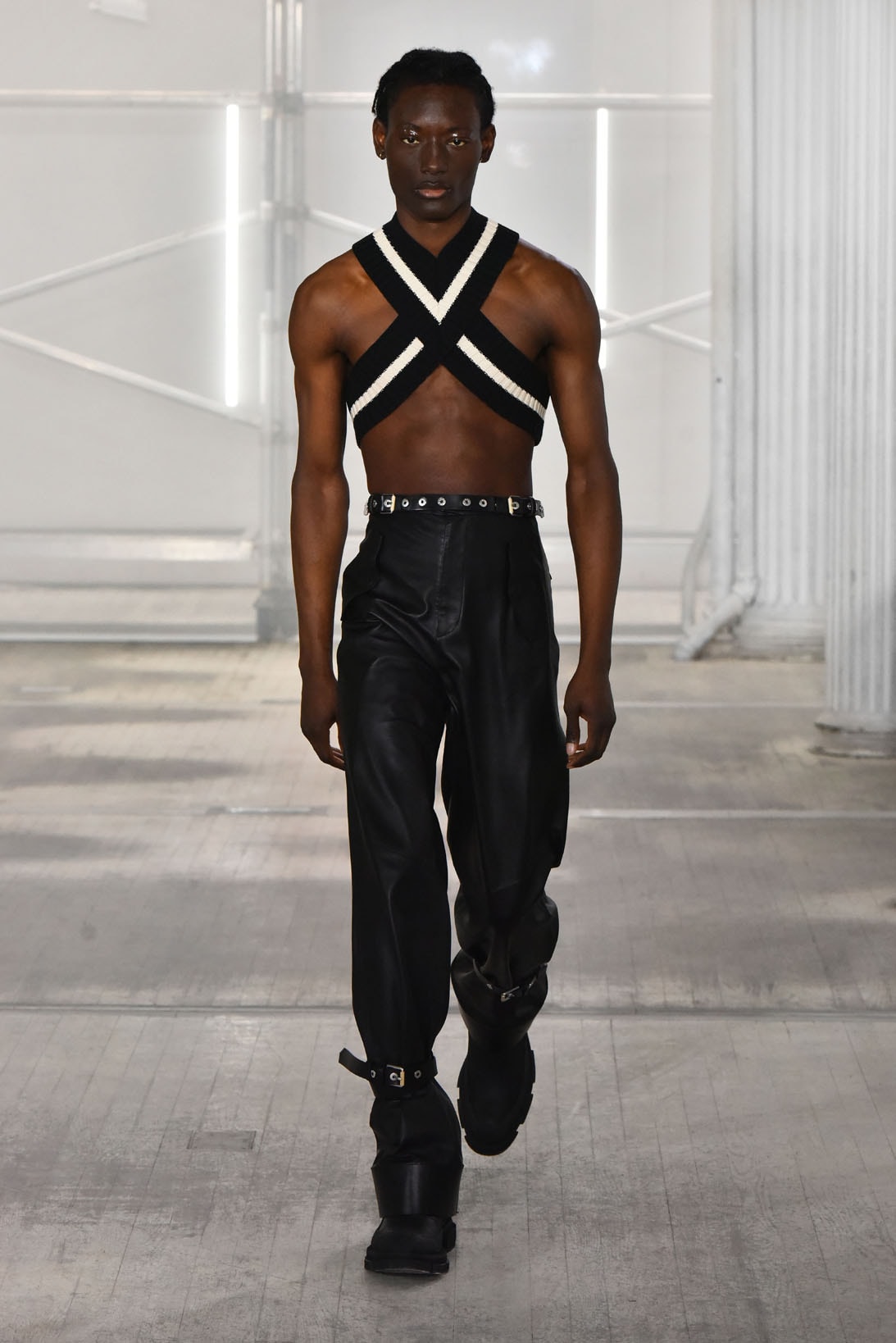 dion lee fall winter 2021 fw21 collection runway straps leather pants