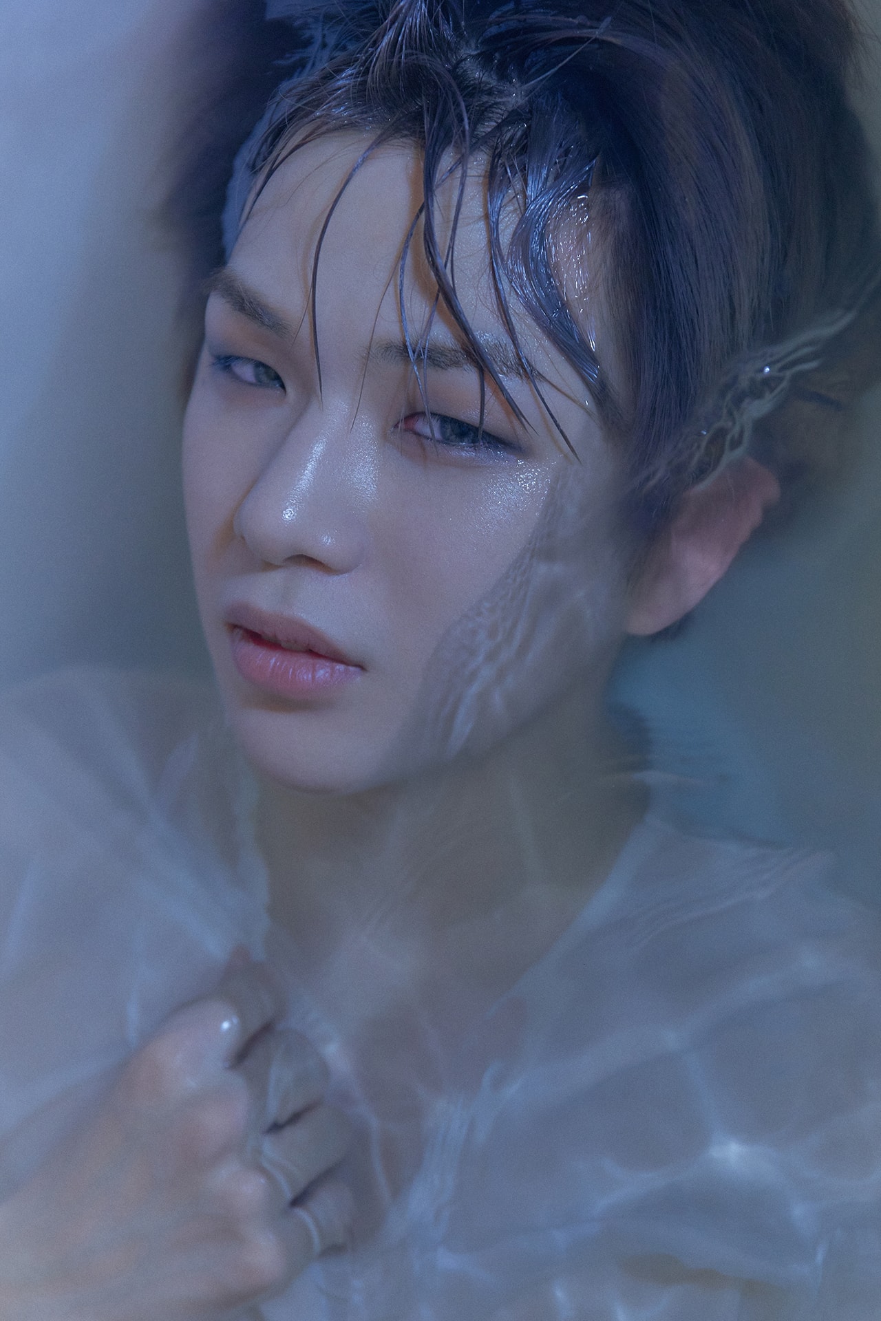 Kang Daniel Yellow Album K-Pop South Korean Singer Songwriter Music Solo Artist Konnect Entertainment Founder Wanna One Member Water Bath