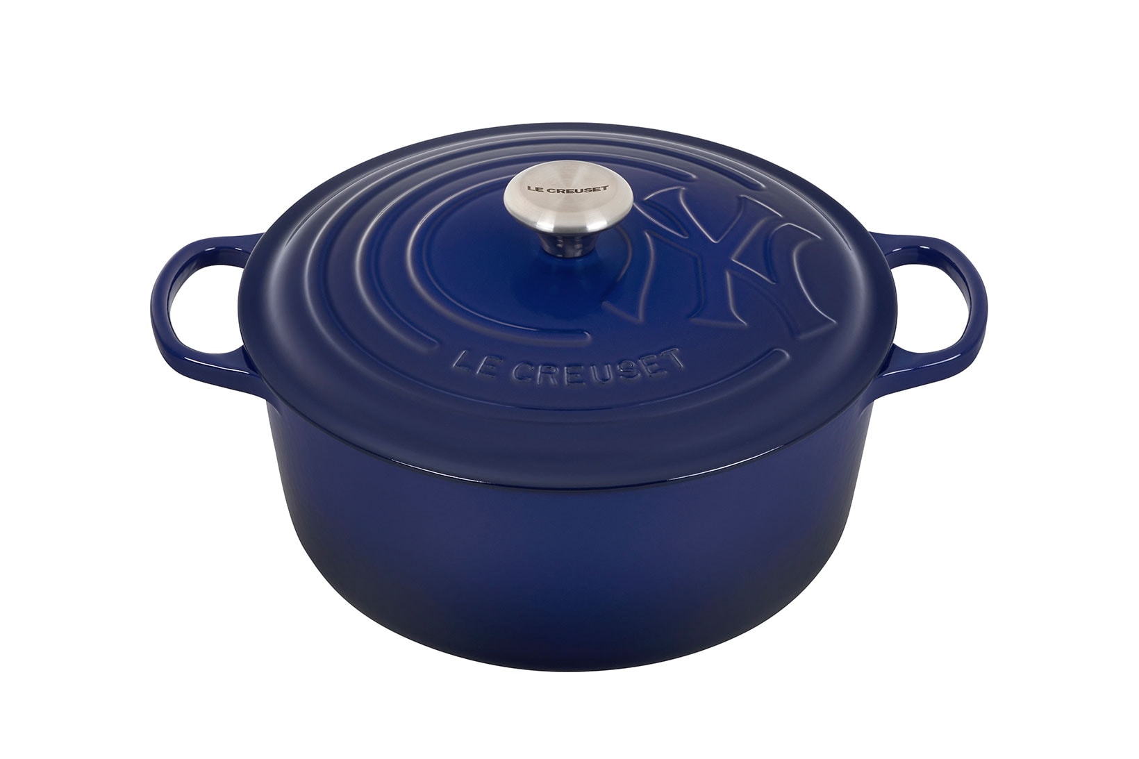 le creuset mlb major league baseball collaboration kitchenware dutch ovens blue white red release price where to buy