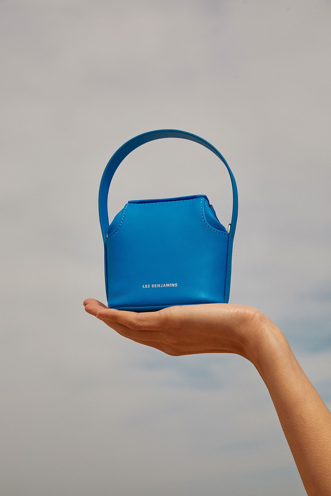 les benjamins spring summer bags collection blue