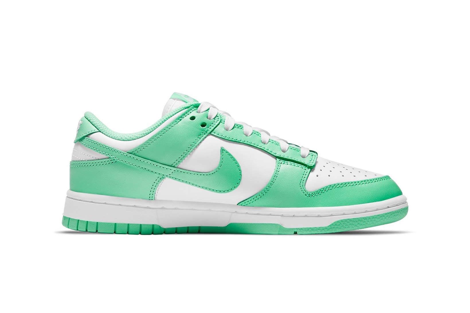 nike dunk low sneakers green glow white colorway footwear kicks shoes sneakerhead lateral