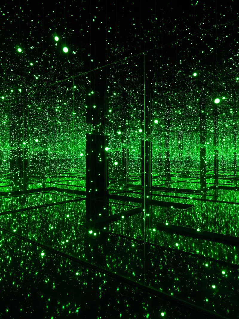 yayoi kusama infinity mirrored rooms tate modern exhibiton inside look space lights