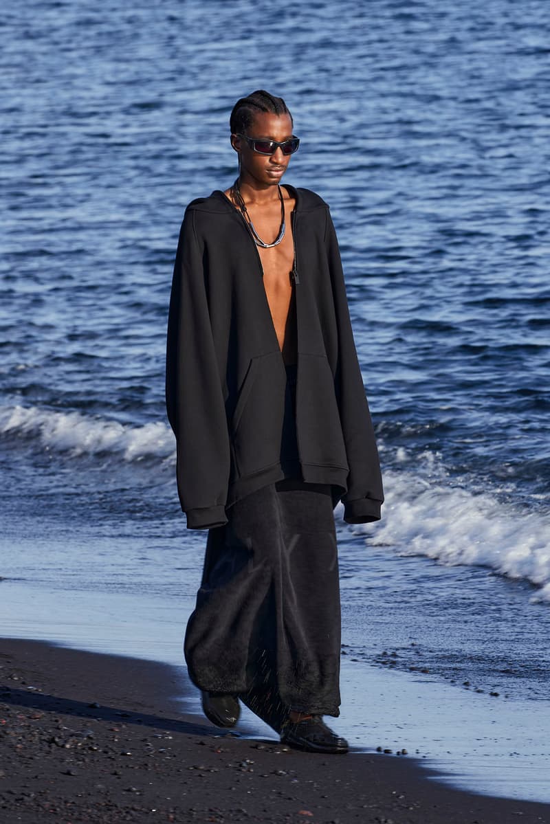 1017 ALYX 9SM Spring/Summer 2022 Matthew Williams BEYOND Runway Collection Info