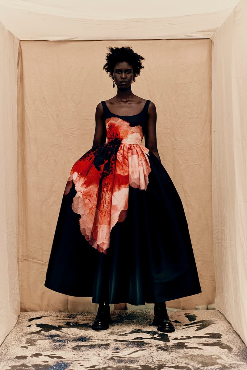 Alexander McQueen Anemones FW21 Womenswear Collection Sarah Burton Paolo Roversi Campaign