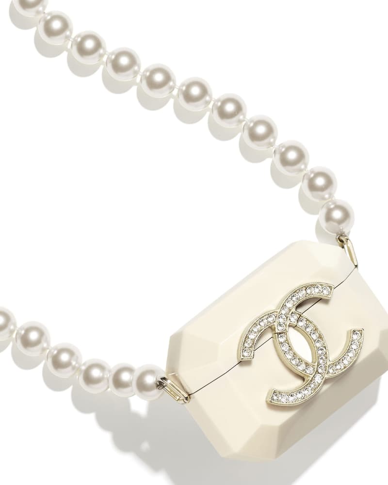 chanel apple airpods pro cases pearls necklace cc logo
