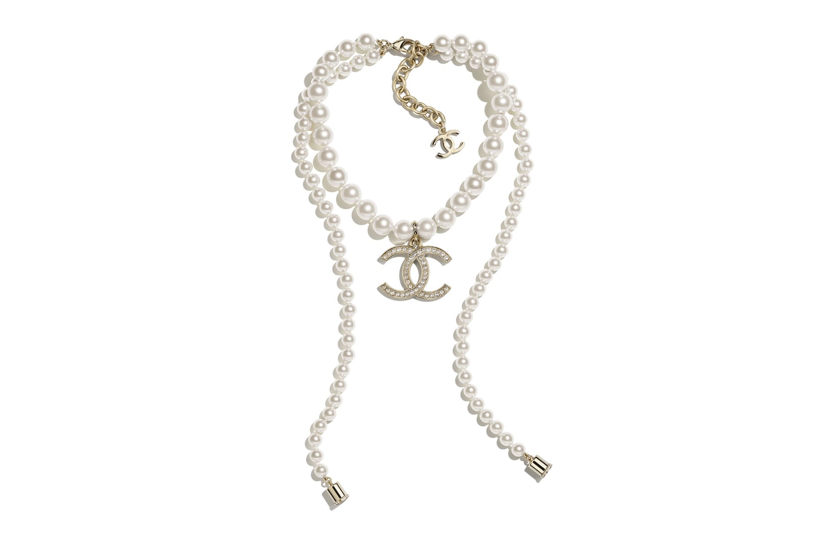 chanel apple airpods pro necklace pearls cc logo