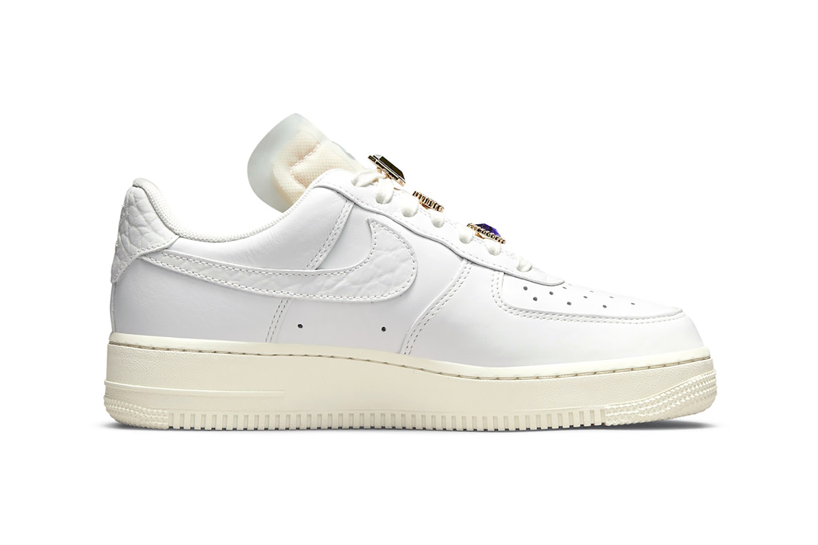 Nike Womens Air Force 1 AF1 Bling White Jewels Footwear Kicks Shoes Sneakerhead Lateral