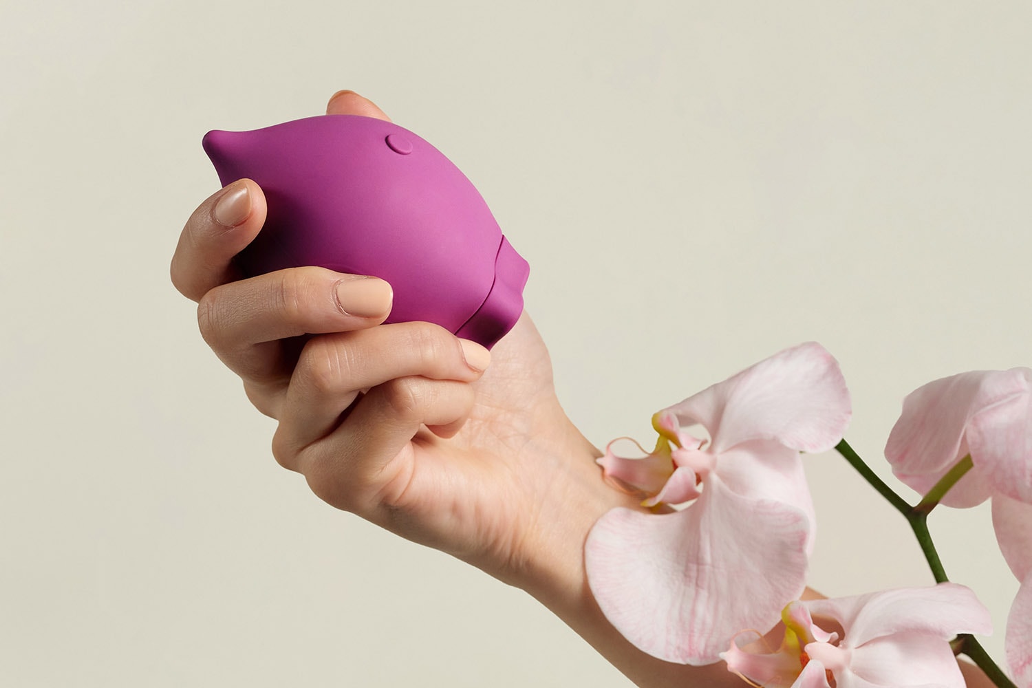 Smile Makers' The Poet Air Pulse Suction Vibrator Clitoral Stimulation