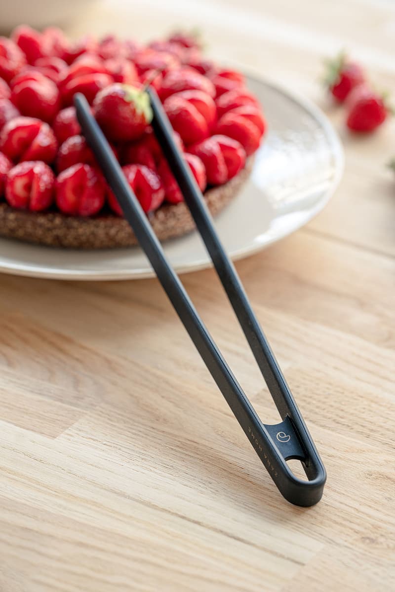 zara home baking pastry tools collection chef Cédric Grolet tongs silicone