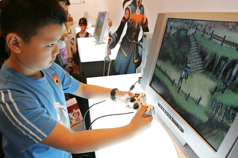 China Kids Children Online Gaming One Hour Per Day Weekend Restriction Limit 