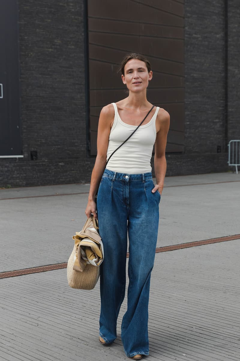 Street Style bottega two-tone veneta purple pouch shoulder bag SS22 Spring Summer 2022 White Tank Top Jeans