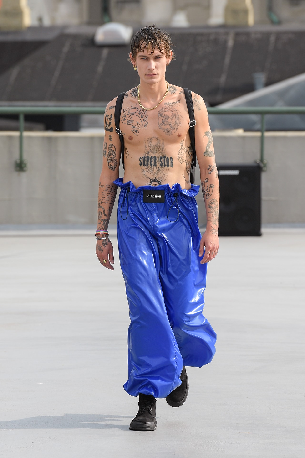 (di)vision Spring Summer 2022 runway show collection division Copenhagen Danish Brand Fashion Design Simon Nanna Wick upcycling blue pants