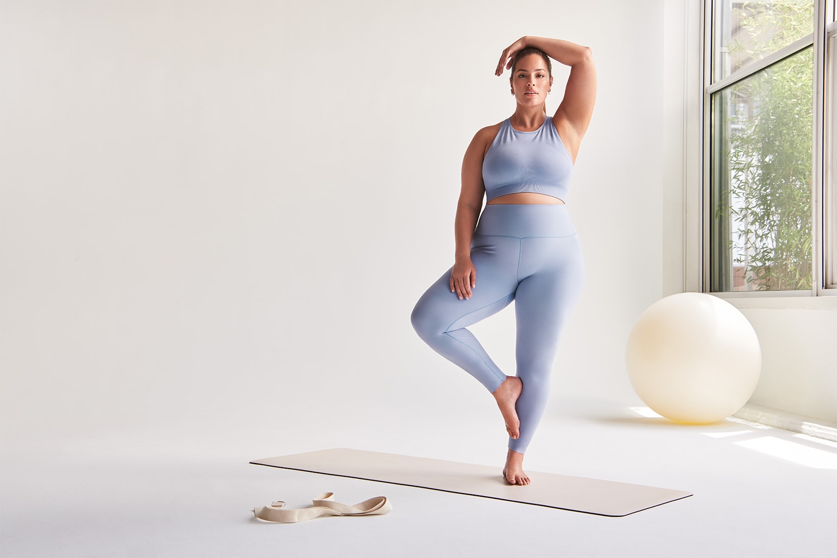 Womens Mesh slim-fitout Leggings, Ashley Graham Stars in Knix Active  Campaign