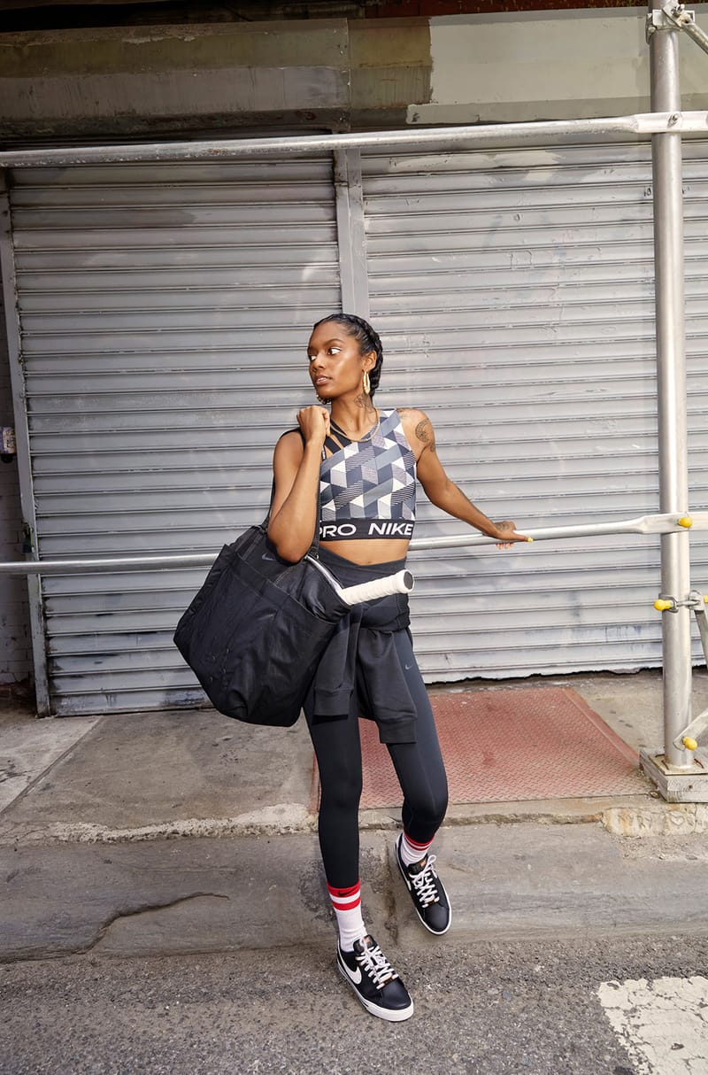 nike court legacy serena design crew