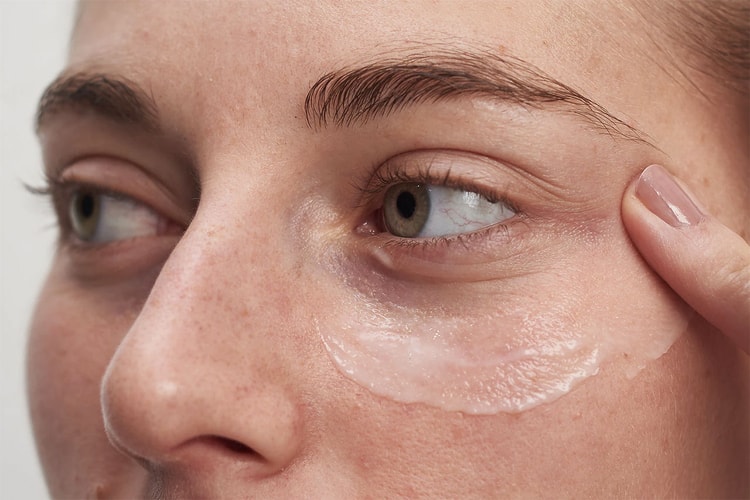 This TikTok-Viral Tightening Eye Cream Makes Your Eyebags Vanish in 3 Minutes