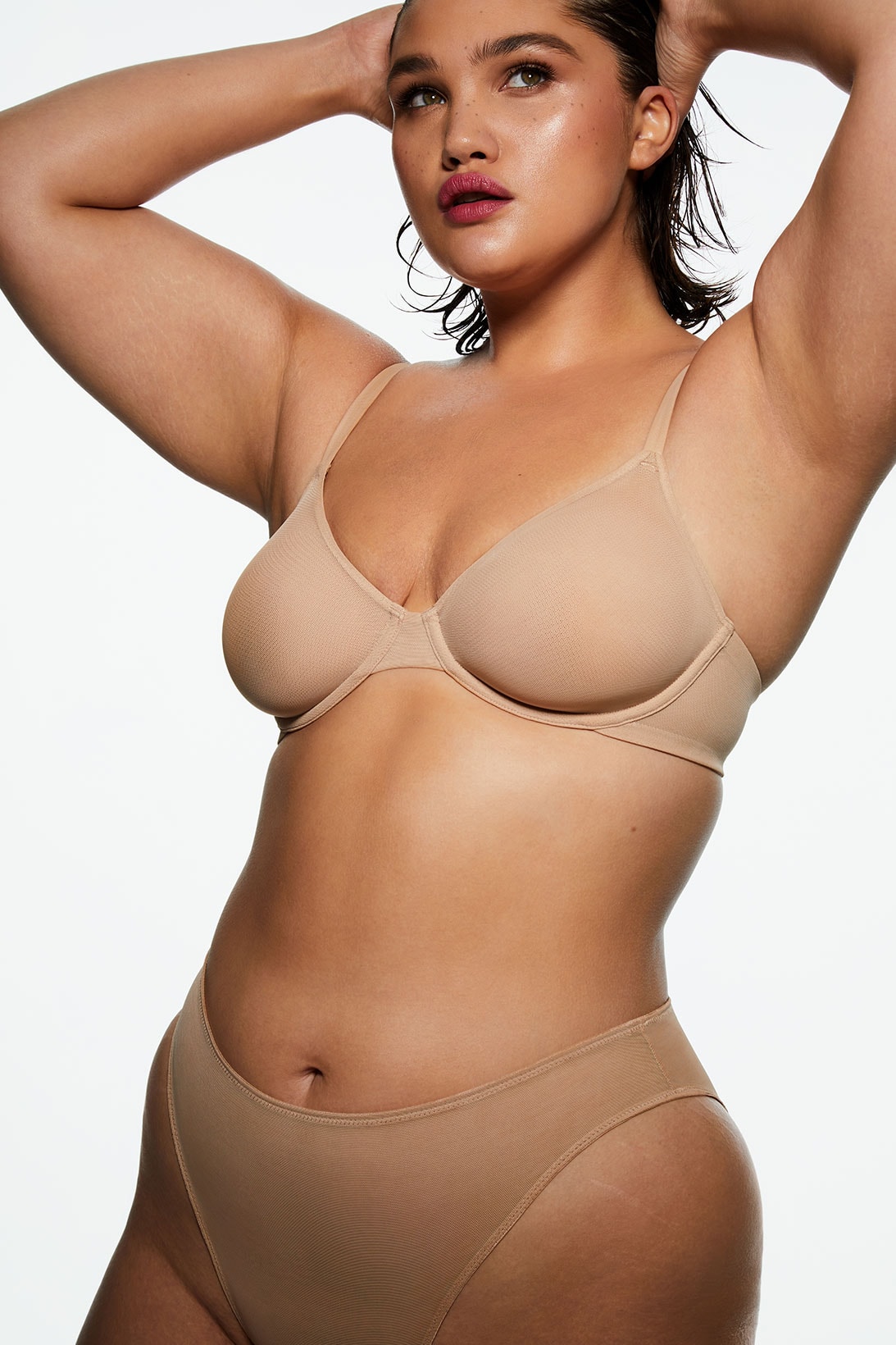 SKIMS Kim Karadashian Mesh Foundations Underwear Beige Nude Bra