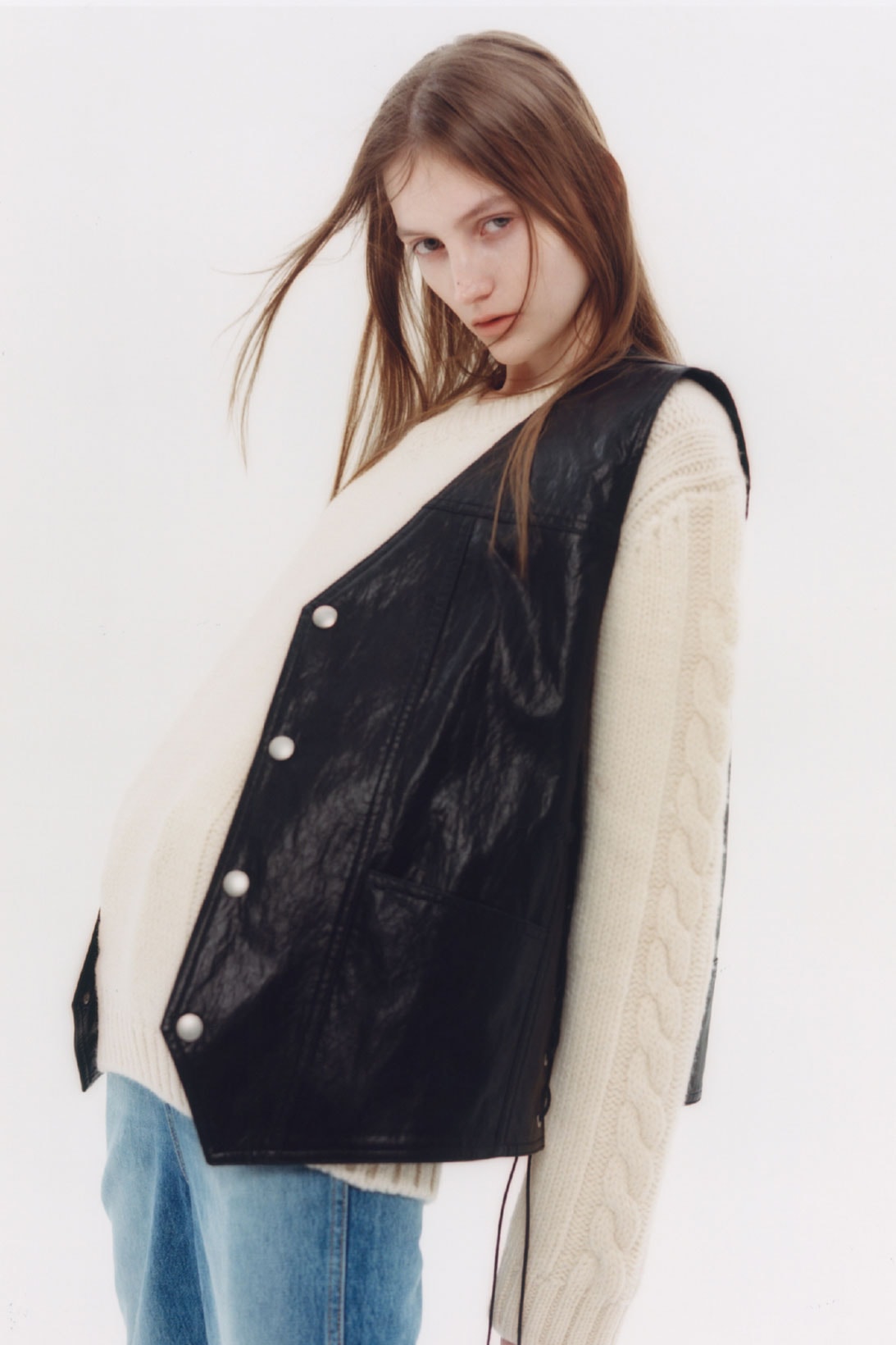 TheOpen Product Fall/Winter 2021 FW21 Korean Brand Sweater Knitwear Vest