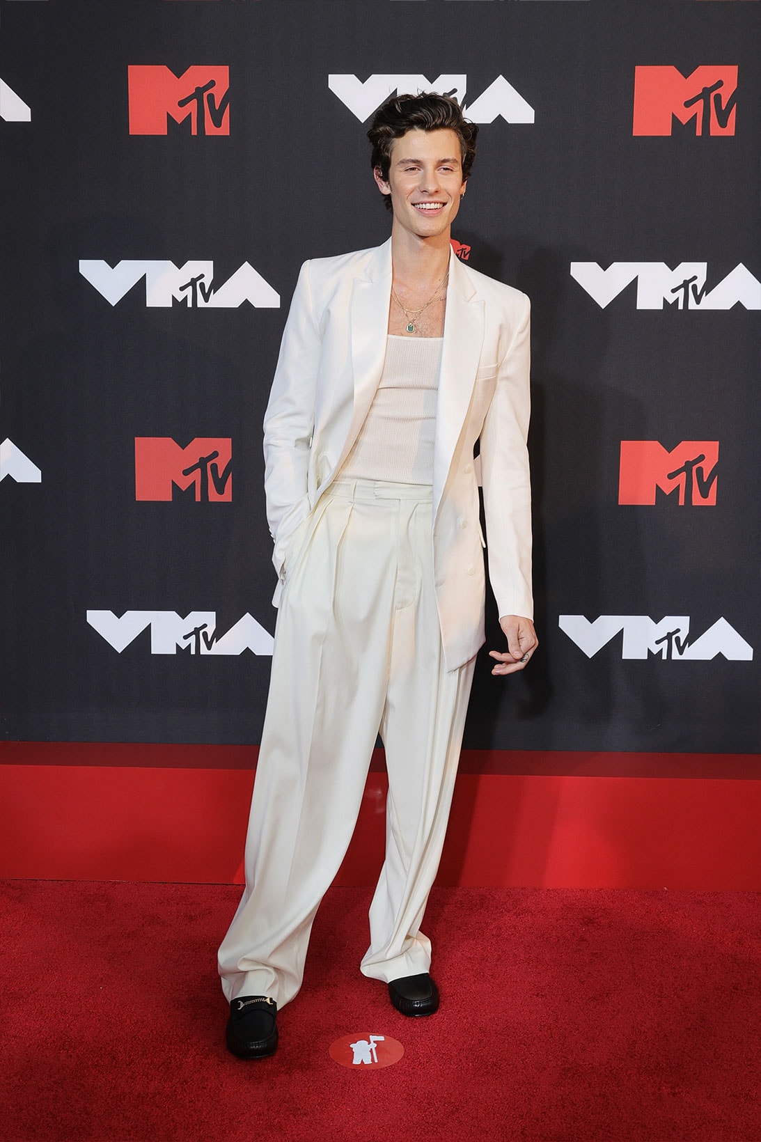 2021 MTV VMAs Red Carpet Celebrity Look Shawn Mendes