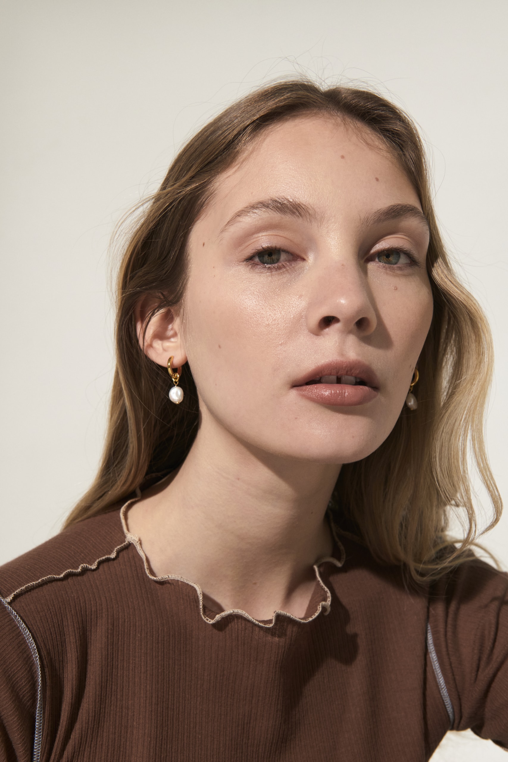 Brie Leon gold sustainable pearl earrings