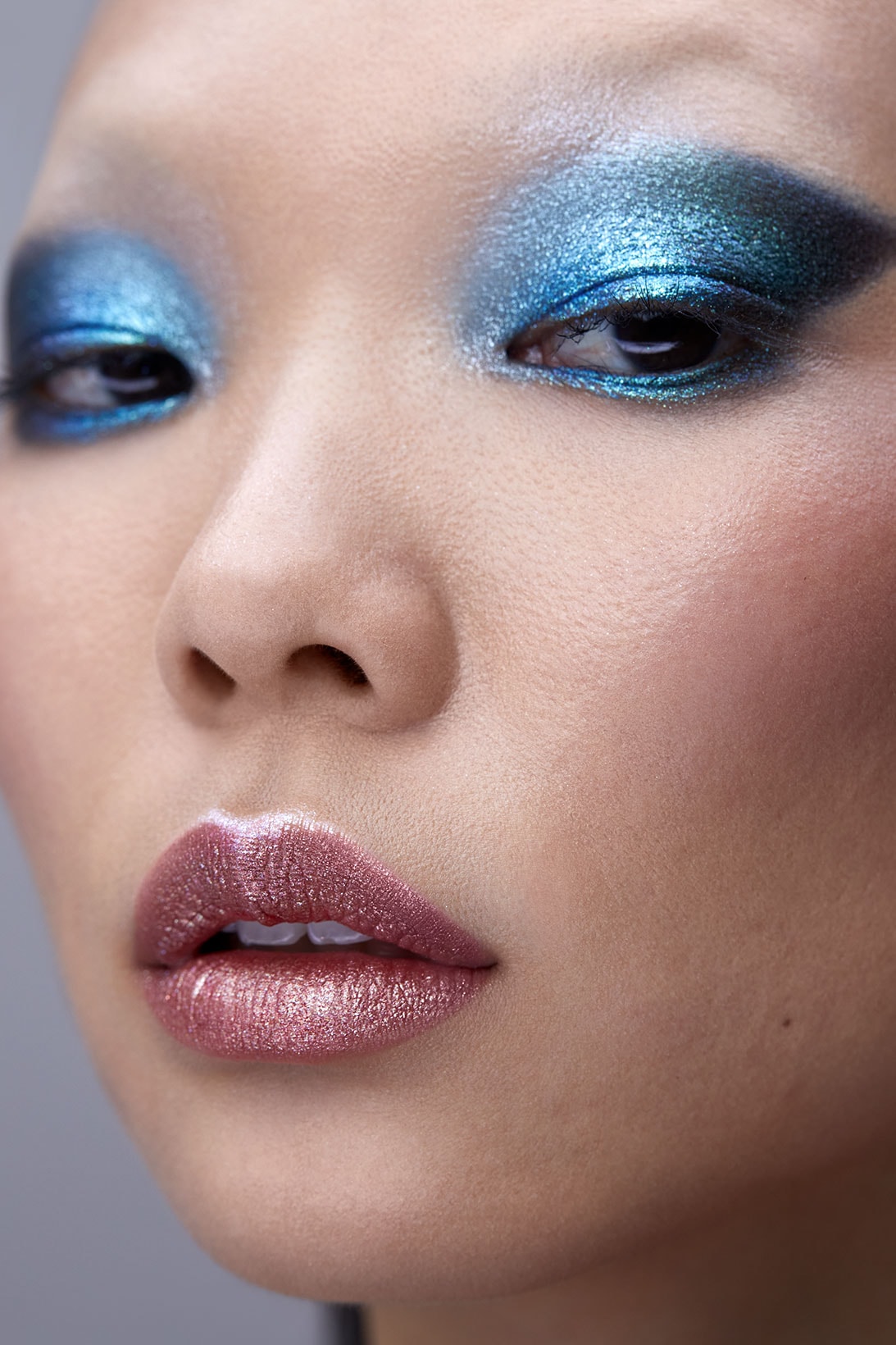 Halsey about-face Fractal Makeup Glitter Eyeshadow Lipstick