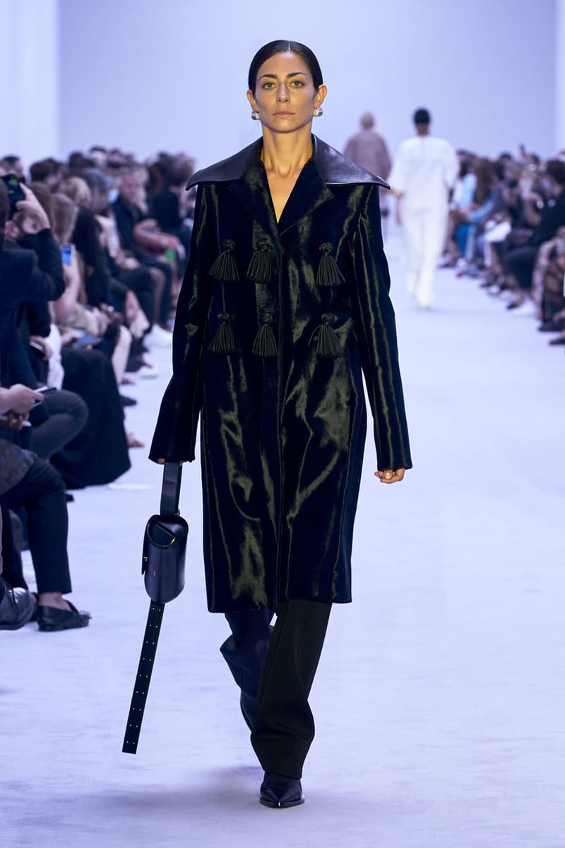 Jil Sander Spring Summer 2022 Womenswear Collection Runway Milan Fashion Week Luke Lucie Meier