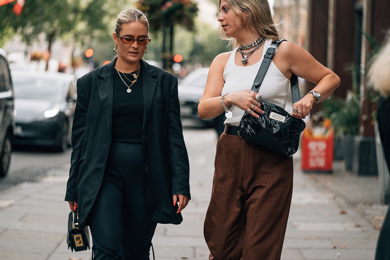 London Fashion Week SS22 Spring Summer 2022 Street Style Looks Outfits Influencers Maison Margiela Bag Suit Blazer Sunglasses