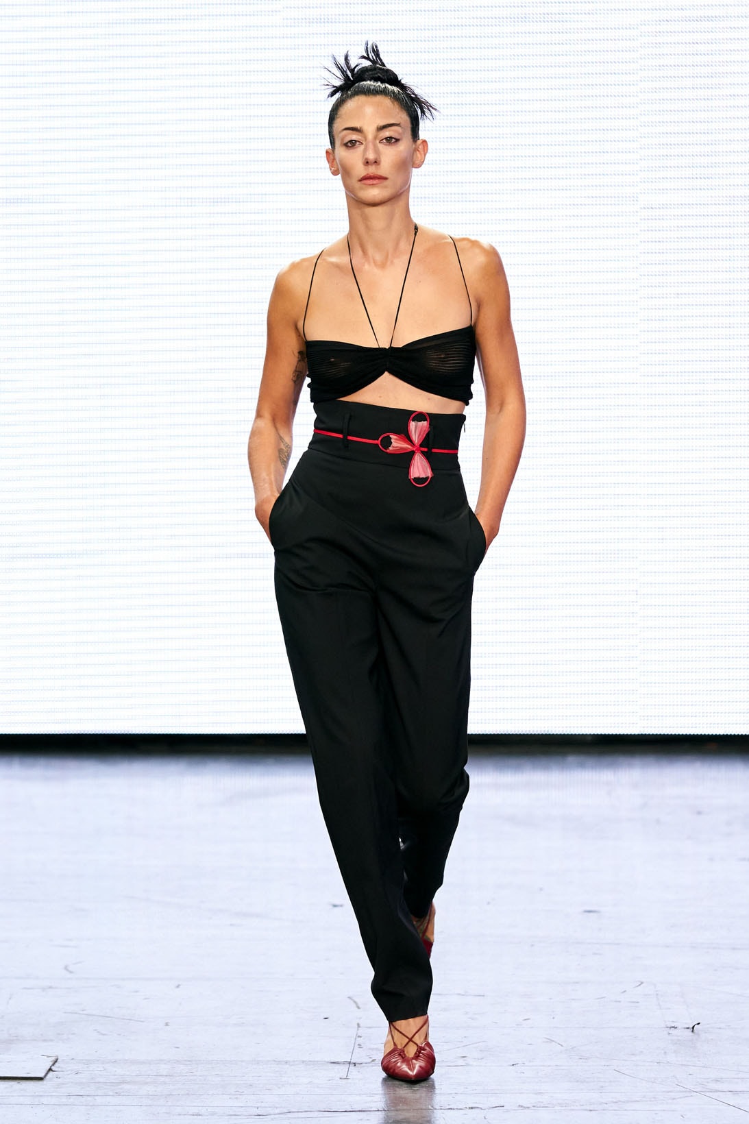 Nensi Dojaka London Fashion Week LFW Spring/Summer 2022 SS22 Runway Bra Trousers