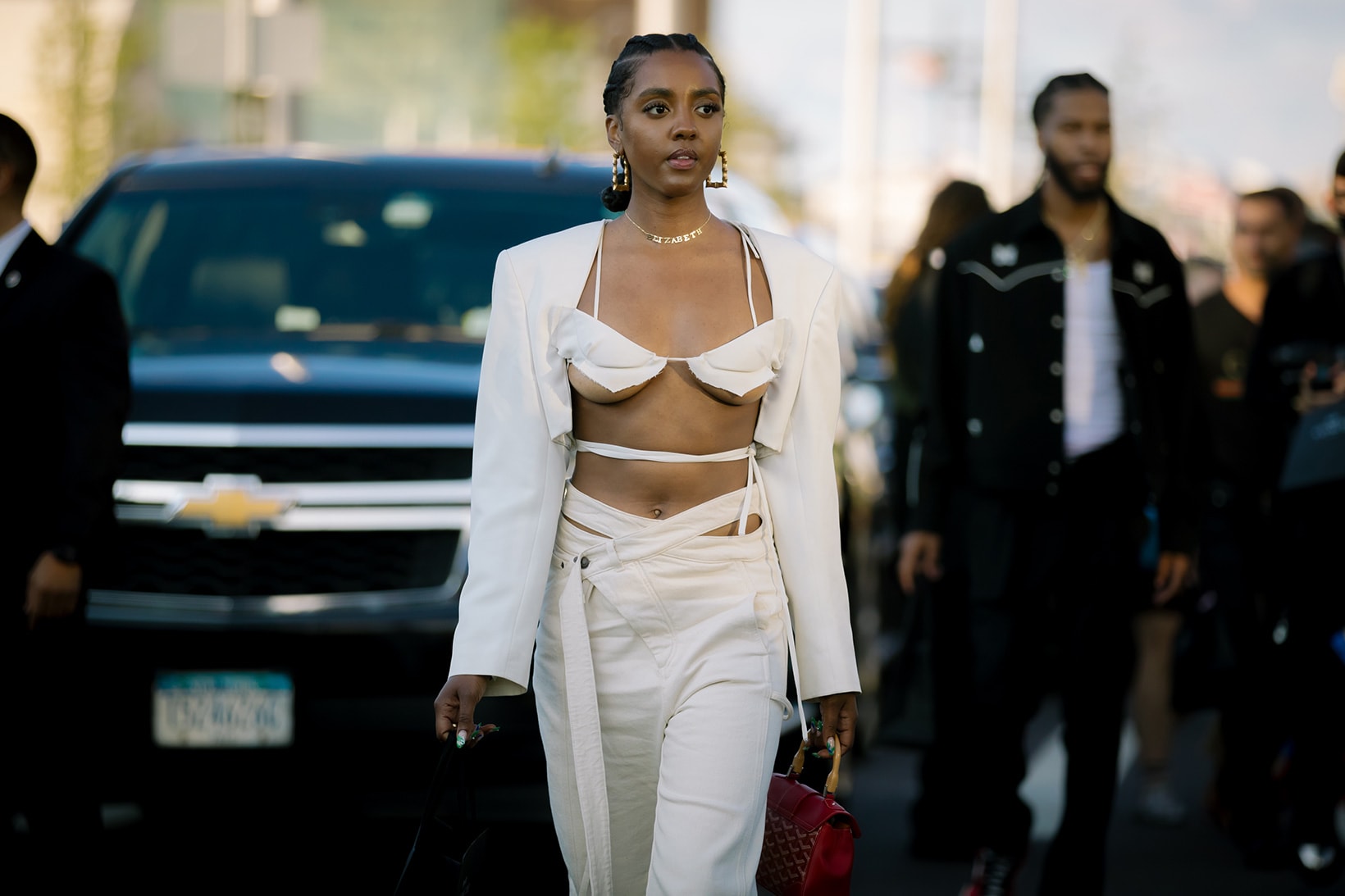 Bra White Jacket Outfit New York Fashion Week SS22 Best Street Style Trends Spring Summer 2022 Influencer