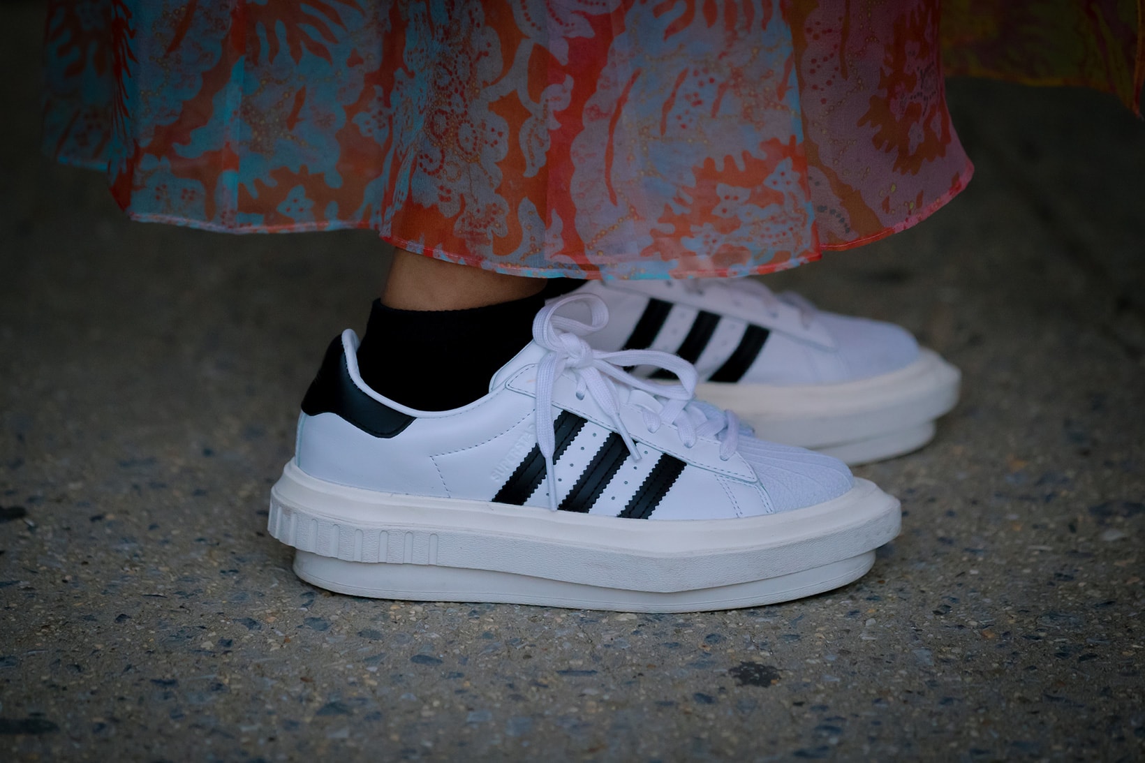 adidas Sneakers Outfit New York Fashion Week SS22 Best Street Style Trends Spring Summer 2022 Influencer