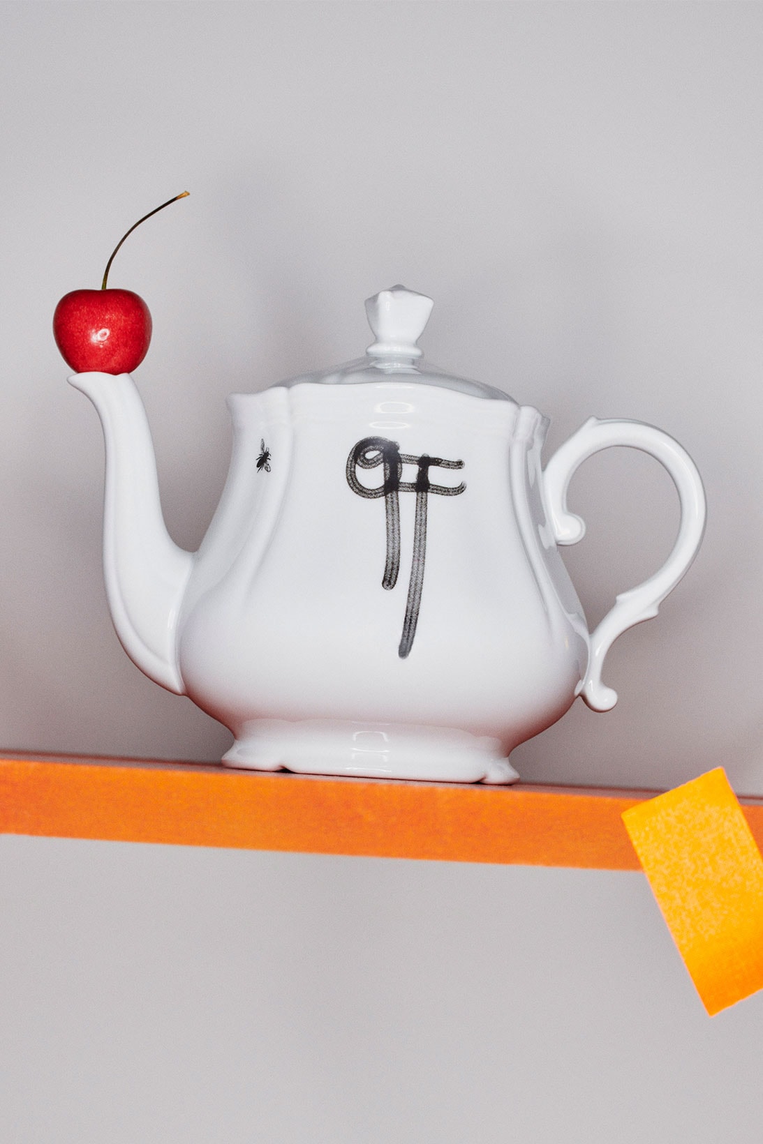 Off-White™x Ginori 1735 collection teapot