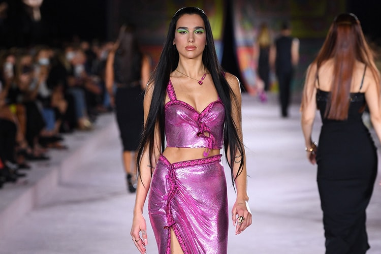 Dua Lipa Makes Her Runway Debut at Versace's SS22 Show