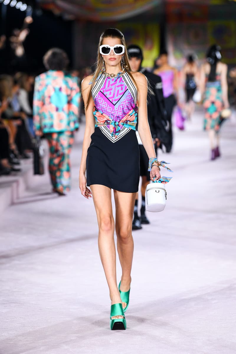 Versace SS22 Spring Summer 2022 Milan Fashion Week Runway Gigi Hadid Dua Lipa