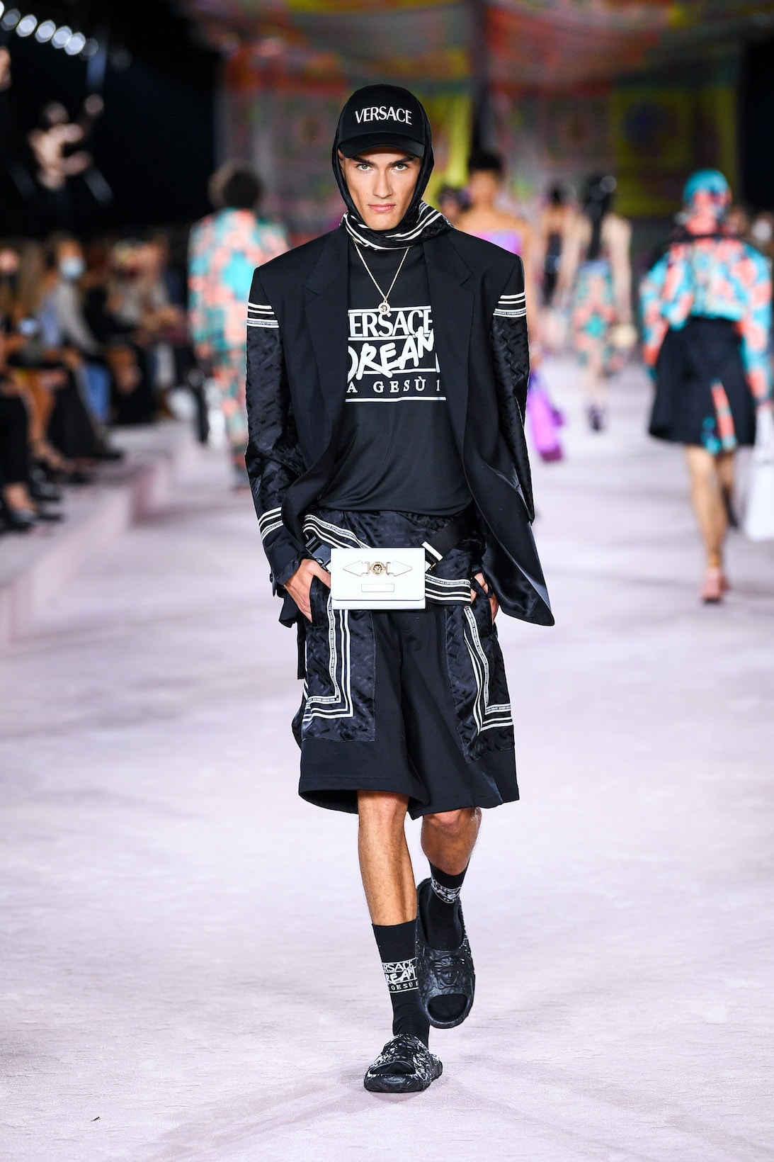 Versace Menswear Spring-Summer 2020 Milan - RUNWAY MAGAZINE