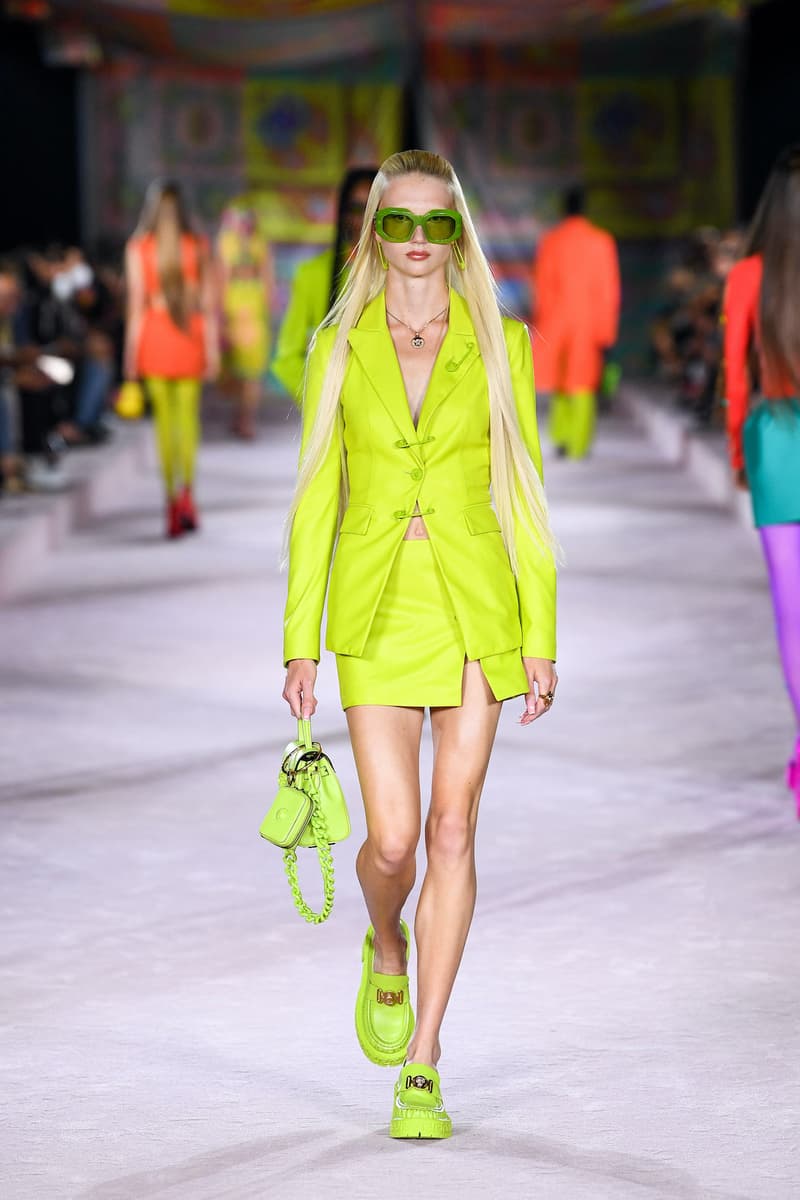 Versace SS22 Spring Summer 2022 Milan Fashion Week Runway Gigi Hadid Dua Lipa