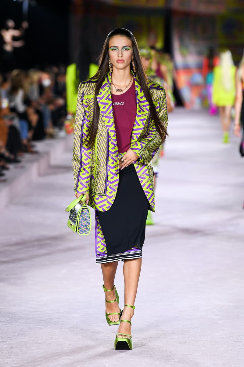 Versace SS22 Spring Summer 2022 Milan Fashion Week Runway Gigi Hadid Dua Lipa