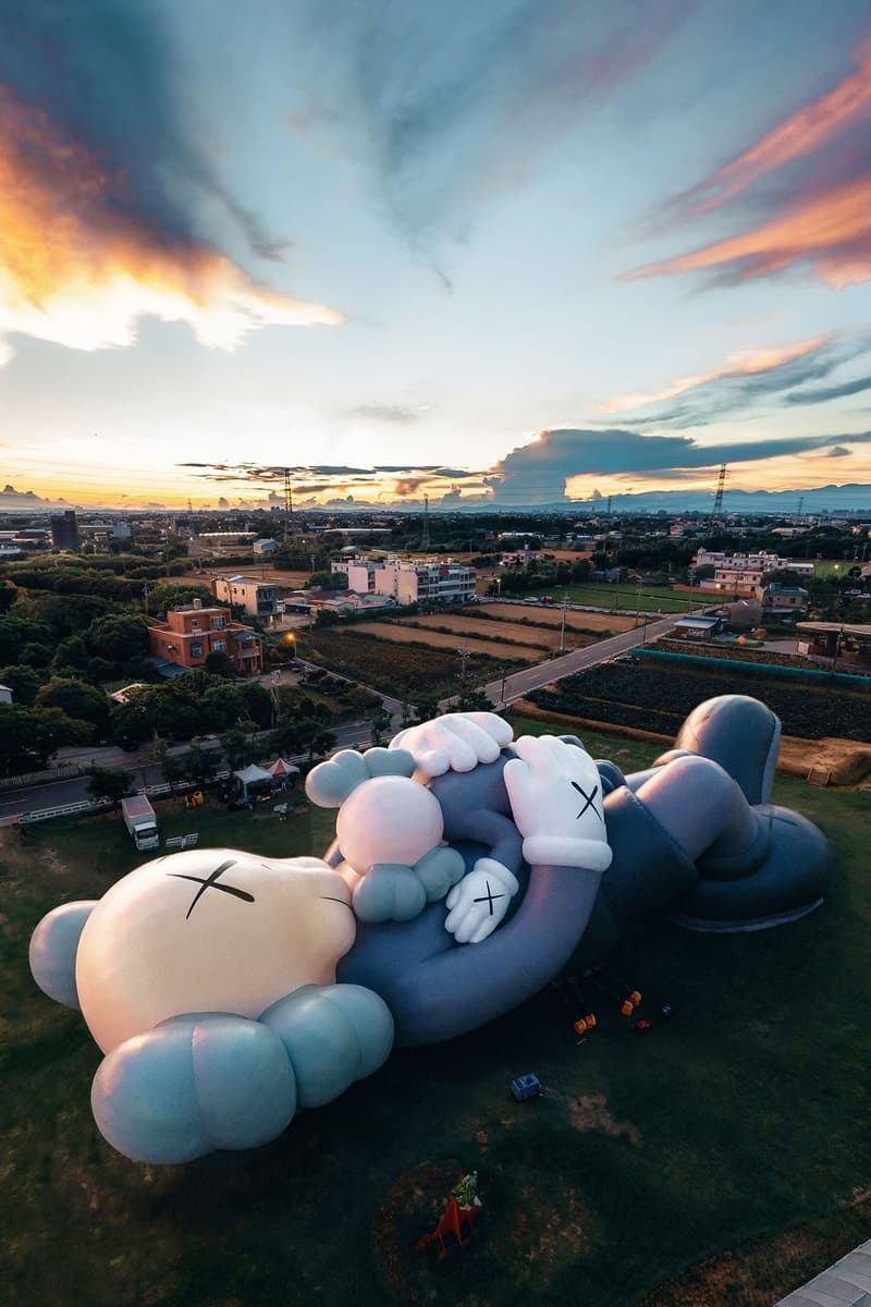KAWS:HOLIDAY COMPANION Singapore Sculpture Installation Sky