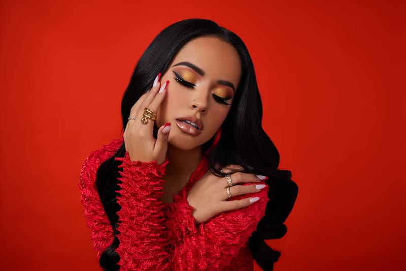 Becky G Treslúce Beauty Holiday Collection Makeup Eyeshadow Gel Eyeliners Falsies Fake Eyelashes Brushes Noche de Celebración