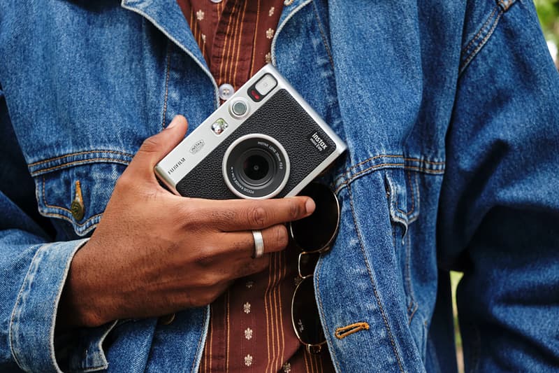 Fujifilm Instax MINI EVO Hybrid Instant Camera Photography