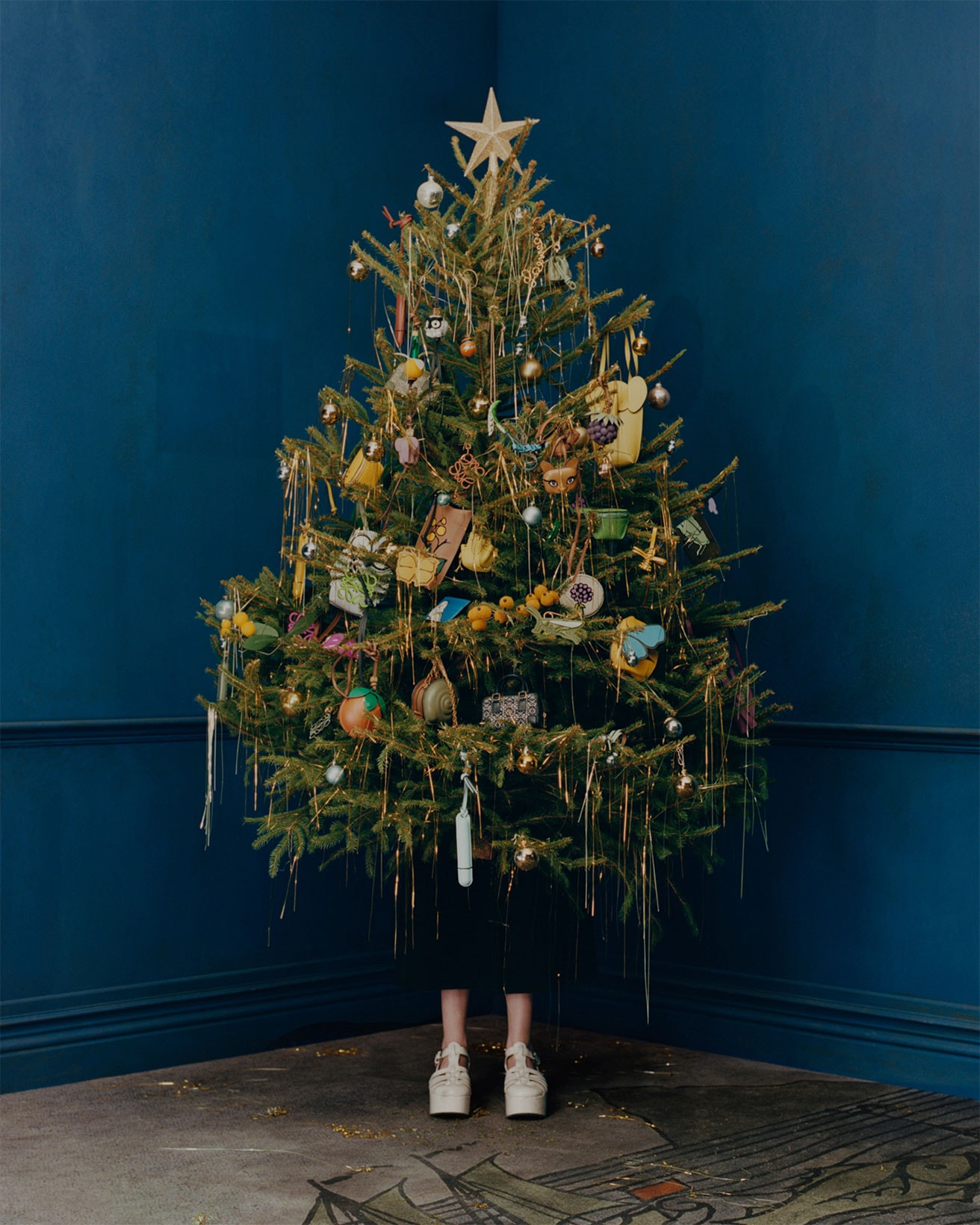 Loewe Holiday 2021 Collection Campaign Christmas Tree