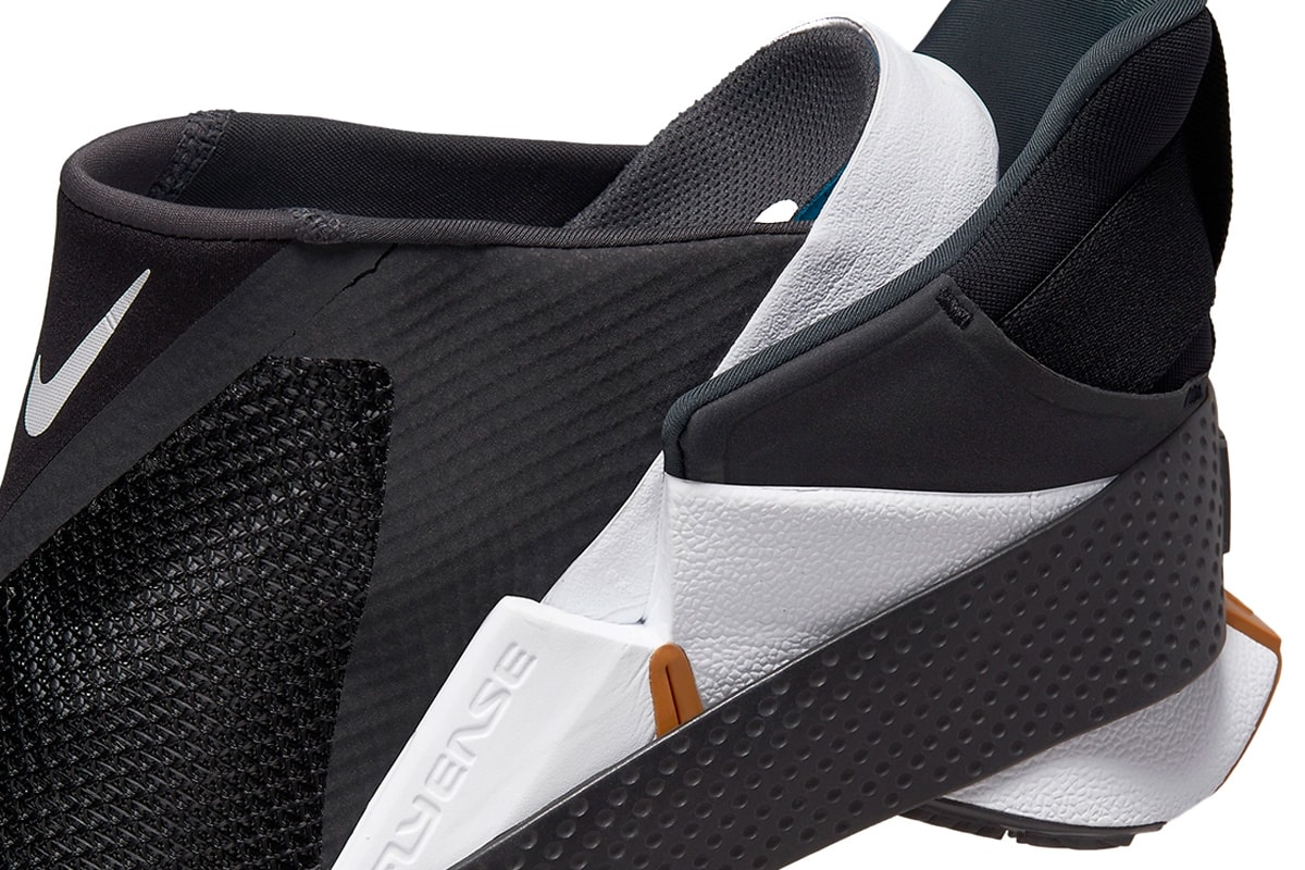 Nike GO FlyEase Black Gum Hands-Free Slip On Sneakers Details Heel