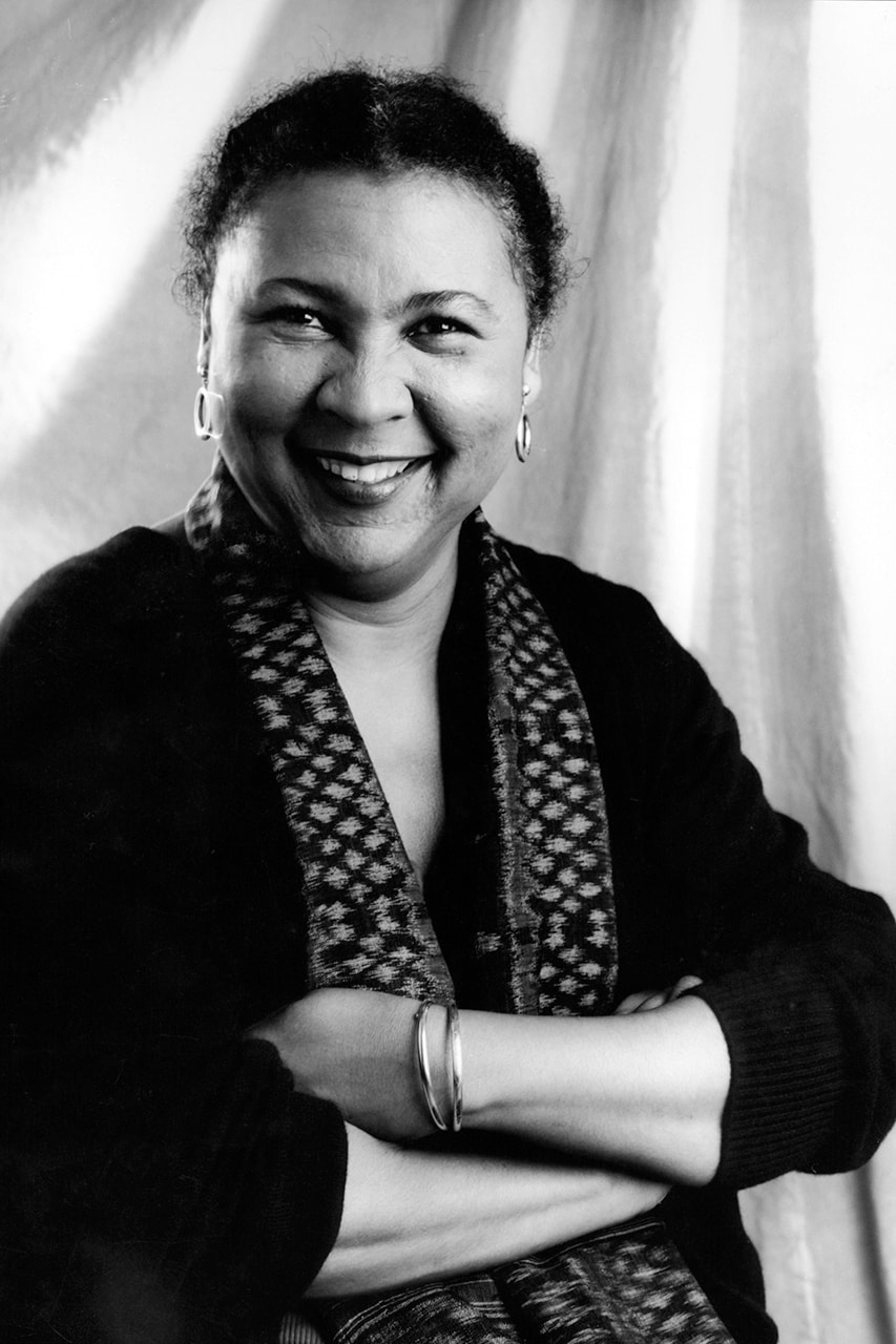 bell hooks obituary ain't i a woman passing black feminism race theory gender patriarchy capitalism dies age 69 passes away